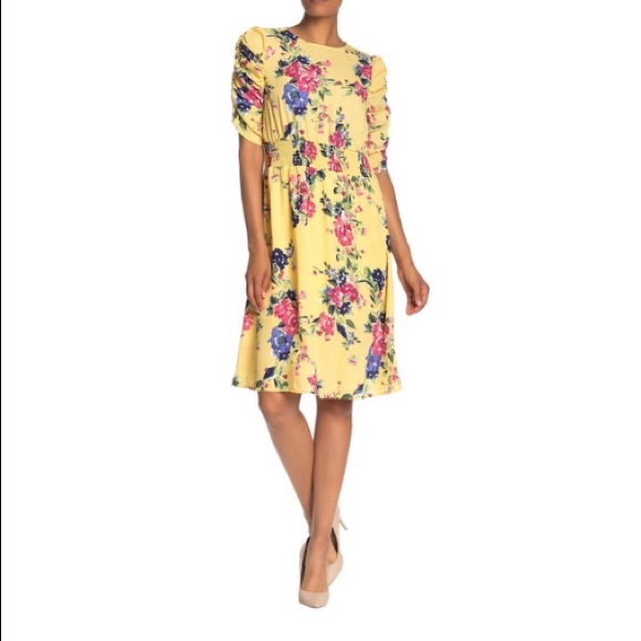🌻Bobeau NWOT Yellow Ruched Sleeve Floral Dress🌻 - Picture 1 of 8